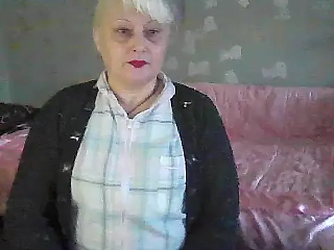 Snapshot of NikolinaBounty chatting on February 19, 3:05 pm NikolinaBounty online show from February 19, 3:05 pm
