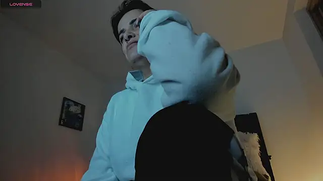 Skay Hot online show from March 5, 2:19 am