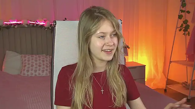 EveMundie online show from April 15, 9:15 am