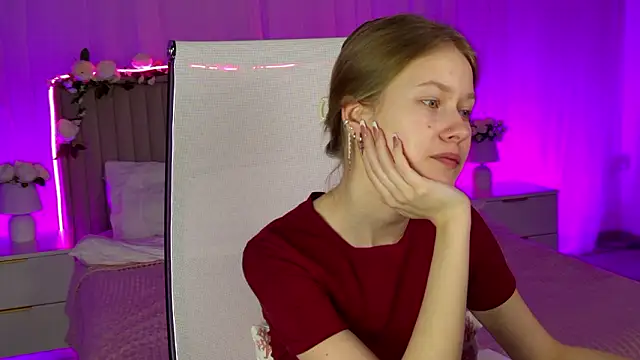 EveMundie online show from February 14, 12:49 pm