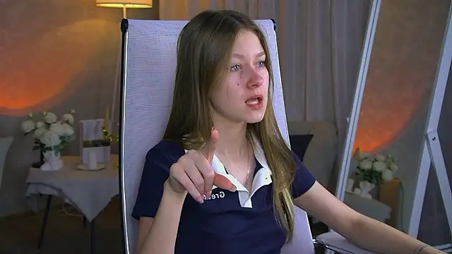 EveMundie online show from February 25, 6:24 am