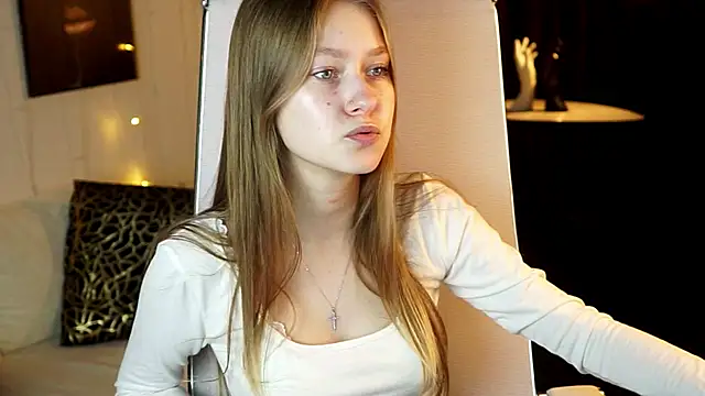 EveMundie online show from February 24, 10:38 am