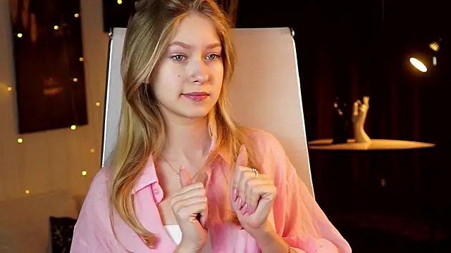 EveMundie online show from May 15, 12:36 pm
