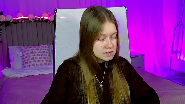 EveMundie online show from February 5, 6:31 am