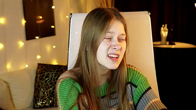 EveMundie online show from February 16, 11:20 am