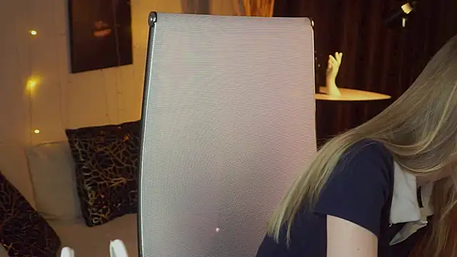 EveMundie online show from June 4, 6:29 am