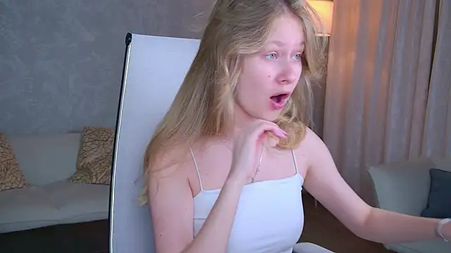 EveMundie online show from May 18, 7:46 am