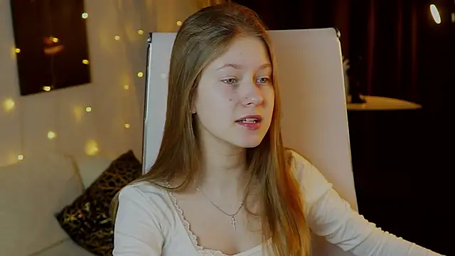 EveMundie online show from February 3, 11:48 am