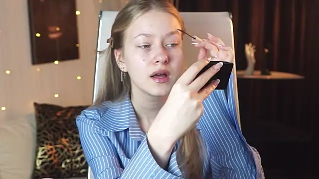 EveMundie online show from April 16, 6:47 am