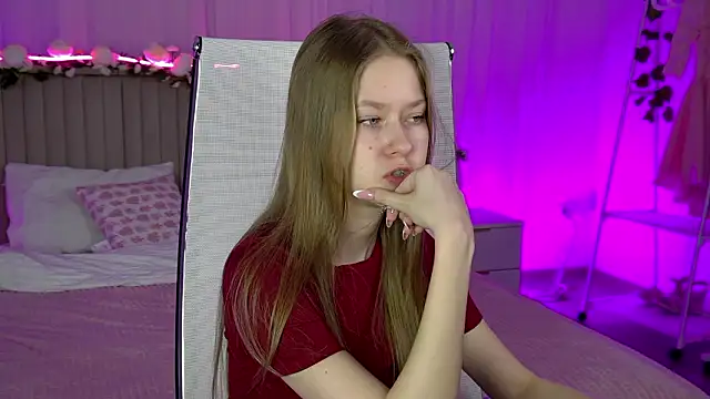 EveMundie online show from March 23, 9:42 am