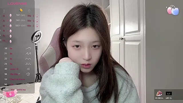 Snapshot of YaYa-521 chatting on March 18, 6:39 pm YaYa-521 online show from March 18, 6:39 pm