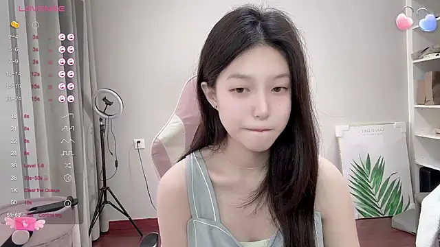 Snapshot of YaYa-521 chatting on September 24, 12:44 pm YaYa-521 online show from September 24, 12:44 pm