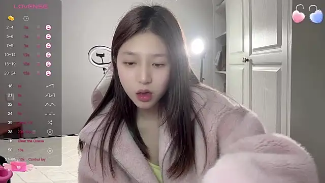 Snapshot of YaYa-521 chatting on March 11, 5:13 pm YaYa-521 online show from March 11, 5:13 pm