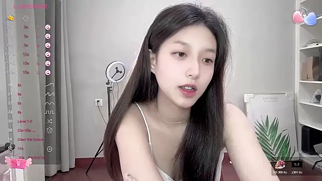 Snapshot of YaYa-521 chatting on October 19, 12:30 pm YaYa-521 online show from October 19, 12:30 pm