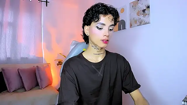 nilam valker online show from April 7, 8:32 pm