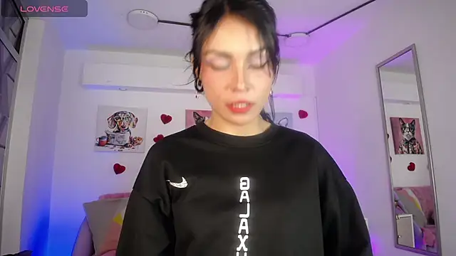 LoreleyNovoa online show from February 22, 3:53 am