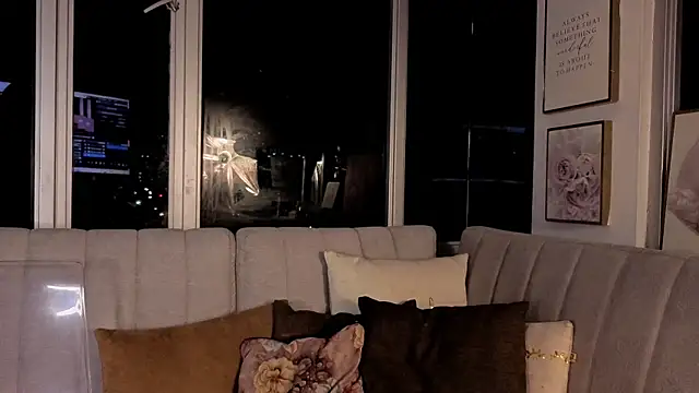 Ivanna West online show from December 3, 10:03 am