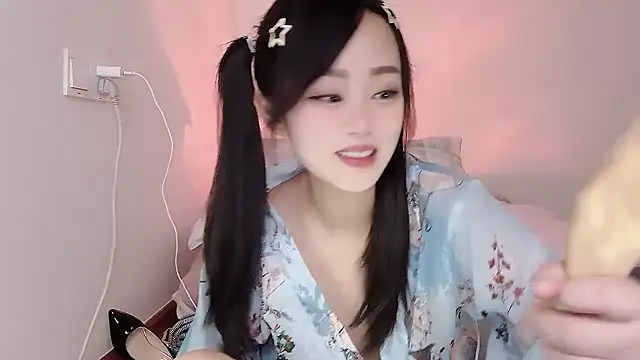 Snapshot of yueyue2003 chatting on March 6, 9:20 pm yueyue2003 online show from March 6, 9:20 pm