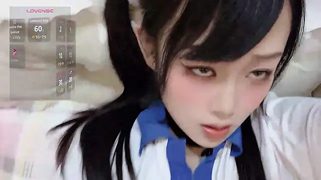 Snapshot of yueyue2003 chatting on May 9, 12:30 pm yueyue2003 online show from May 9, 12:30 pm