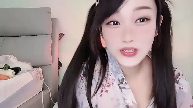 Snapshot of yueyue2003 chatting on March 20, 2:32 pm yueyue2003 online show from March 20, 2:32 pm