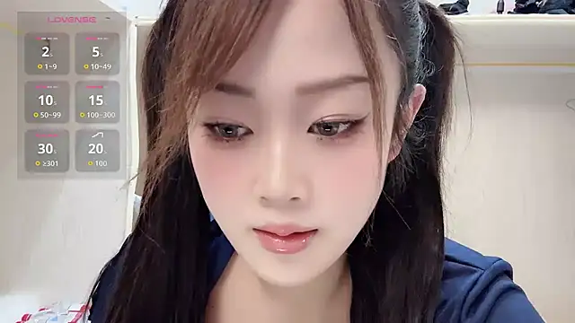 yueyue2003 online show from March 20, 12:28 pm