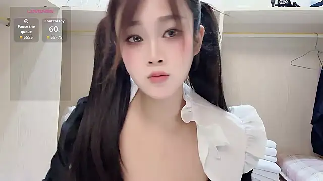 yueyue2003 online show from January 16, 1:37 pm