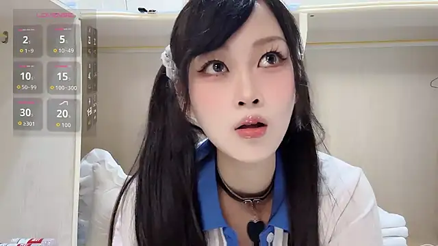 Snapshot of yueyue2003 chatting on May 11, 12:50 pm yueyue2003 online show from May 11, 12:50 pm