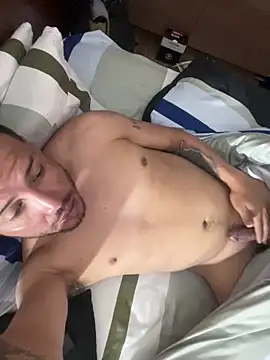 locoxTi45 online show from March 6, 4:19 am