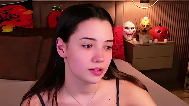 Alice Deleon online show from October 26, 11:10 am