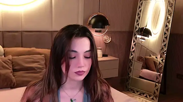 Snapshot of Alice_Deleon chatting on October 11, 6:36 am Alice Deleon online show from October 11, 6:36 am