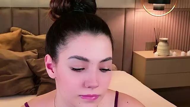 Alice Deleon online show from November 6, 10:41 am