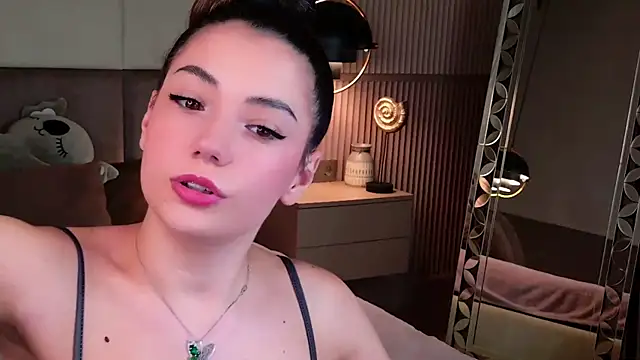 Snapshot of Alice_Deleon chatting on September 19, 9:19 pm Alice Deleon online show from September 19, 9:19 pm
