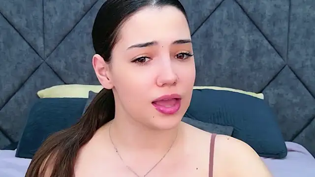 Alice Deleon online show from November 22, 11:09 am