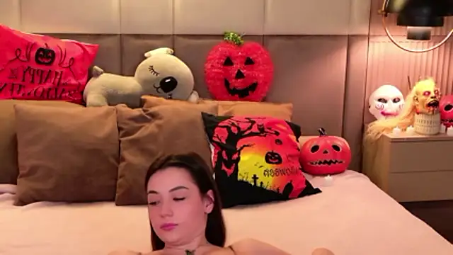 Alice Deleon online show from October 29, 10:47 am