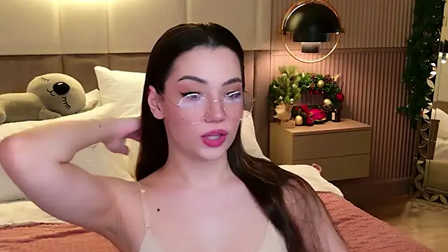 Alice Deleon online show from January 7, 12:10 pm