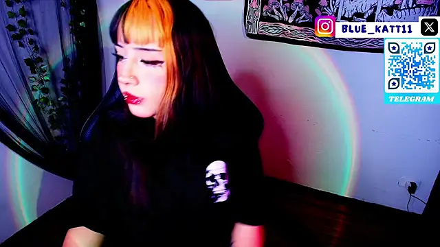 Snapshot of blue_katt chatting on July 1, 2:56 am blue katt online show from July 1, 2:56 am