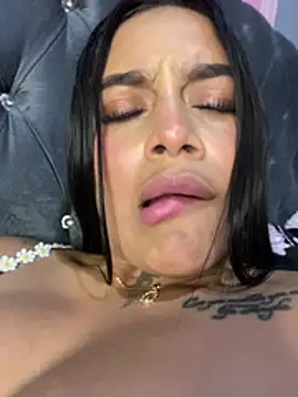 Snapshot of Emily_sharlot chatting on March 3, 5:25 am Emily sharlot online show from March 3, 5:25 am