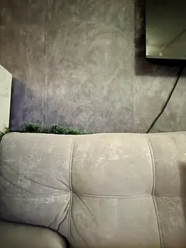 EmmaSulivan online show from December 15, 7:03 am