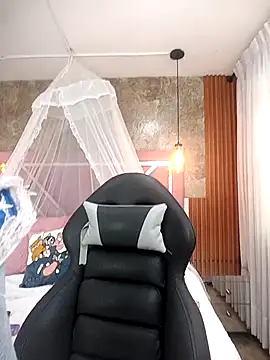Snapshot of EmmaSulivan chatting on September 25, 12:33 pm EmmaSulivan online show from September 25, 12:33 pm