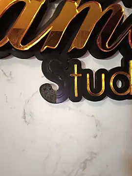 EmmaSulivan online show from April 8, 12:17 pm