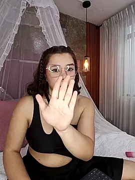 Snapshot of EmmaSulivan chatting on March 15, 9:27 pm EmmaSulivan online show from March 15, 9:27 pm