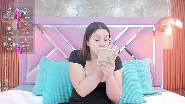 EmmaSulivan online show from December 5, 1:21 pm