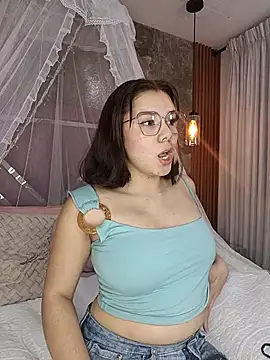 Snapshot of EmmaSulivan chatting on March 3, 11:14 pm EmmaSulivan online show from March 3, 11:14 pm