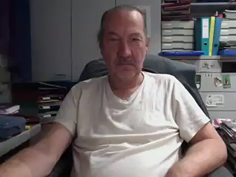 HMStraps01 online show from December 6, 7:37 am