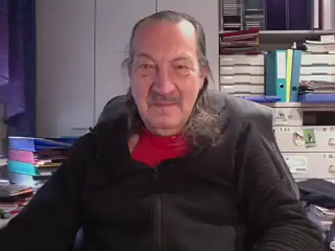 HMStraps01 online show from December 10, 11:00 am