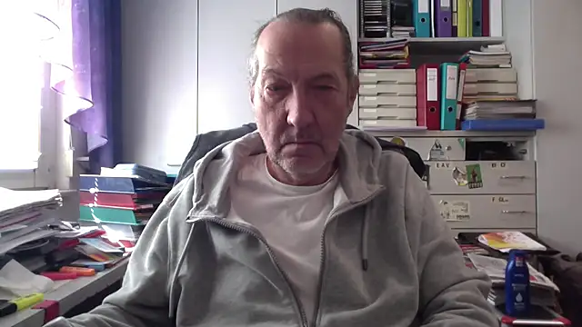 HMStraps01 online show from March 3, 10:38 am