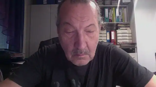 HMStraps01 online show from December 17, 2:33 pm