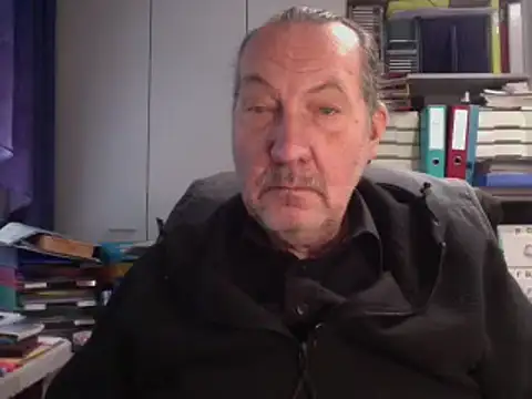 HMStraps01 online show from January 15, 12:15 pm