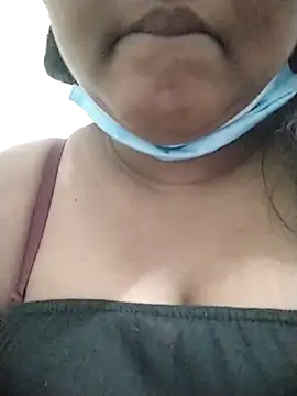 Snapshot of SLbeaty chatting on February 18, 2:31 am SLbeaty online show from February 18, 2:31 am