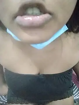 Snapshot of SLbeaty chatting on January 19, 2:48 am SLbeaty online show from January 19, 2:48 am